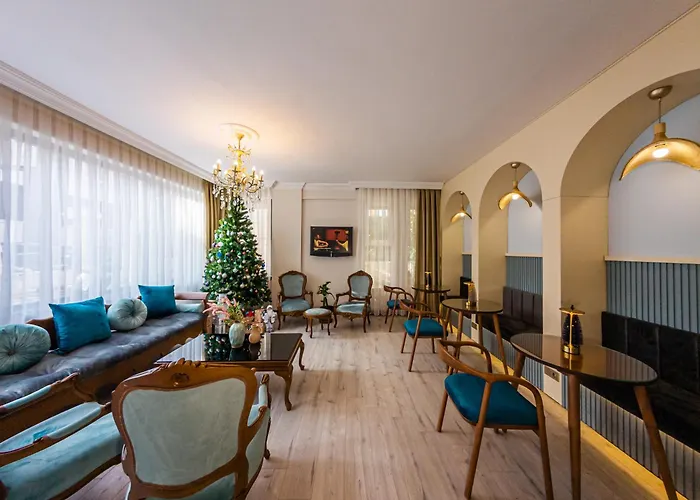 Triana Hotel